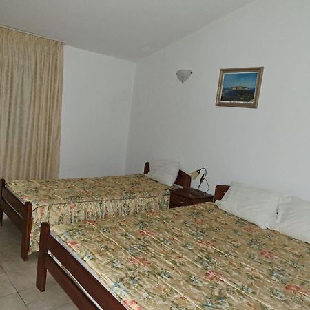 The Four Fish Apartment Petrovac Ngoại thất bức ảnh