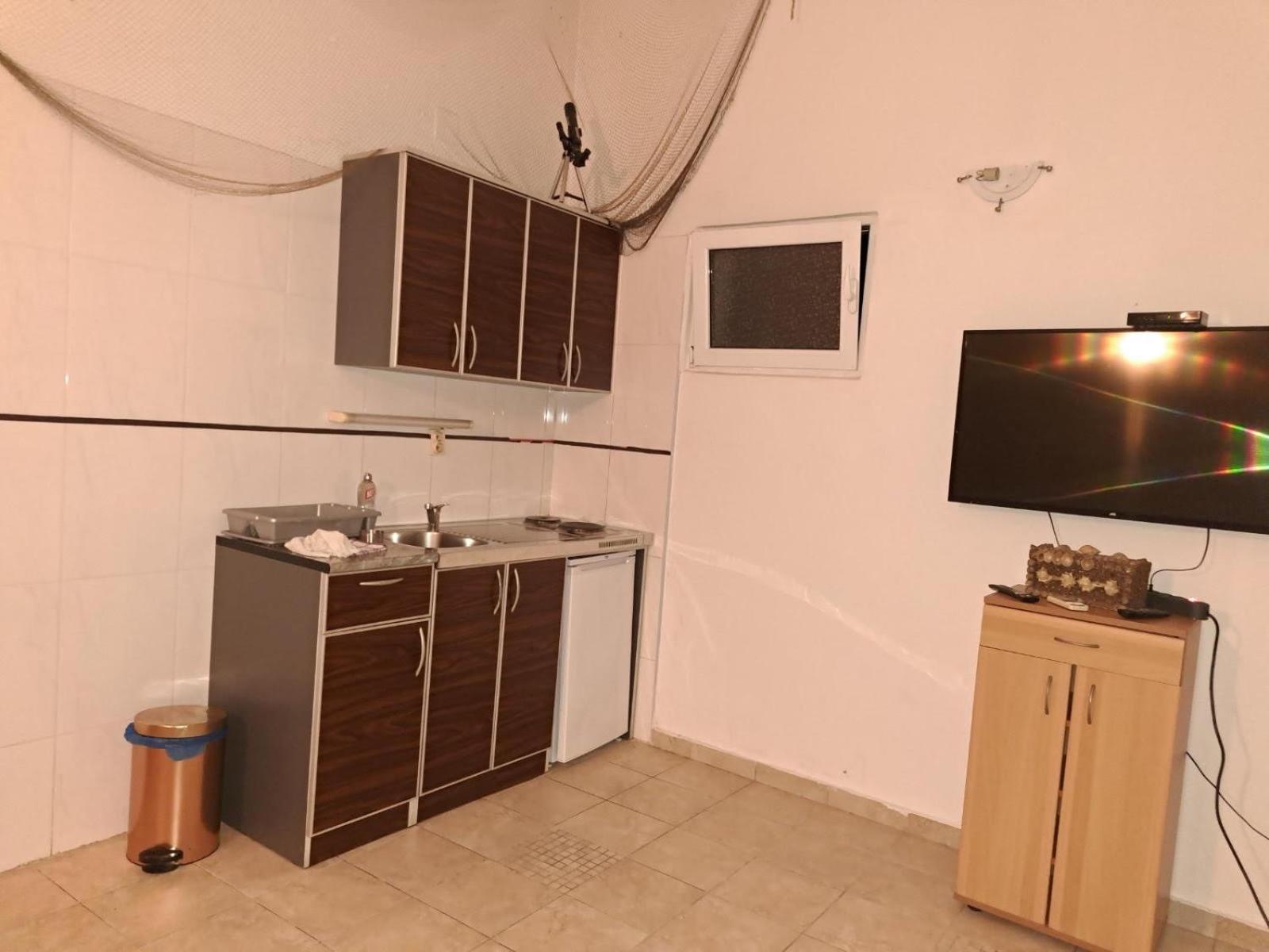 The Four Fish Apartment Petrovac Ngoại thất bức ảnh
